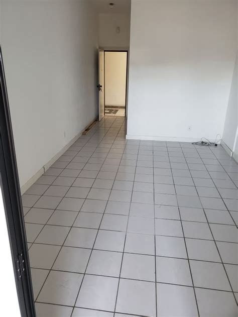 Sala Comercial Na Avenida Desembargador Dermeval Lyrio 640 Mata Da