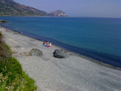 Spiaggia Di Sant Ambrogio Trovaspiagge It Portale Delle Spiagge Italiane