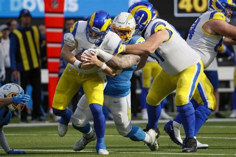 Chargers takeaways: Defense is running hot as is ground game - Los ...