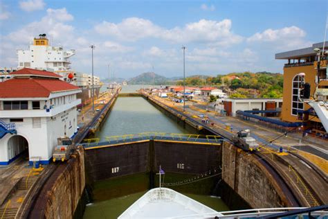 Panama Canal Construction Stock Photos, Pictures & Royalty-Free Images ...