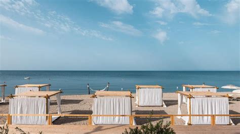 15 Hotel Con Spiaggia Privata In Italia HotelATema