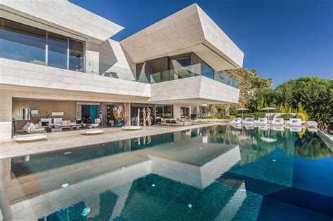 Large Villas In Spain That Sleep Up To 20 People From The Luxury Villa