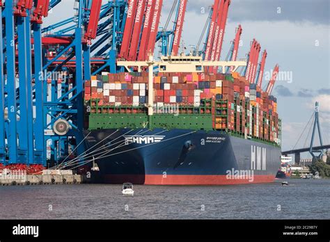 Worlds Largest Container Ship Hmm Algeciras In The Port Of Hamburg