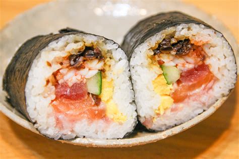 スシローの恵方巻2023！すし屋が作る自信の一品「海鮮上太巻」には10種の具材が｜株式会社オマツリジャパン