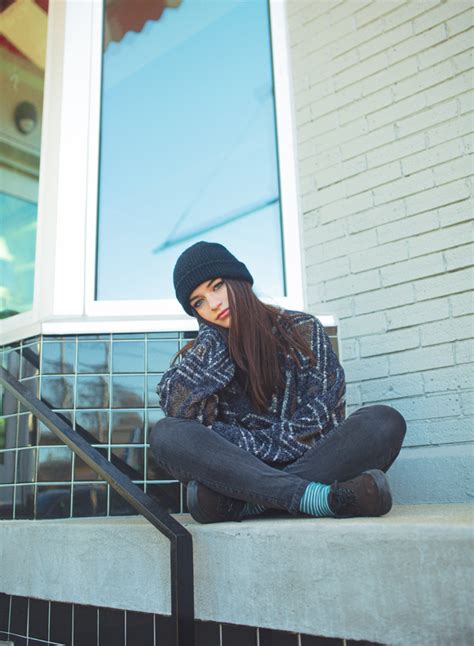 3 Hot Sexy Sara Kays Bikini Pics