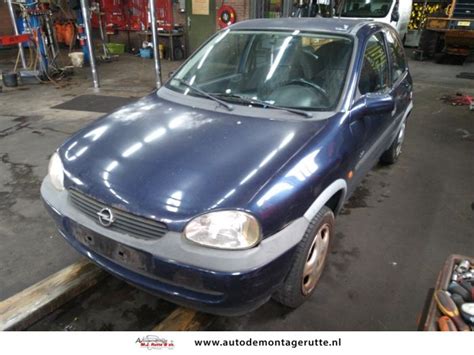 Opel Corsa B I V Sloopvoertuig Blauw