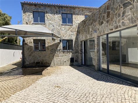 Moradia T3 Duplex à venda em Alcabideche SUPERCASA