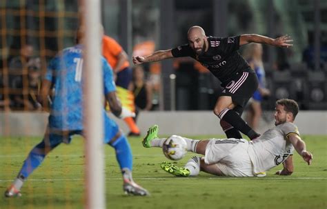 Argentine A Ans Gonzalo Higuain Annonce La Fin De Sa Carri Re Et