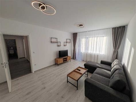 Inchiriem Apartament 2 Camere Modern Decomandat Tractorul Brasov