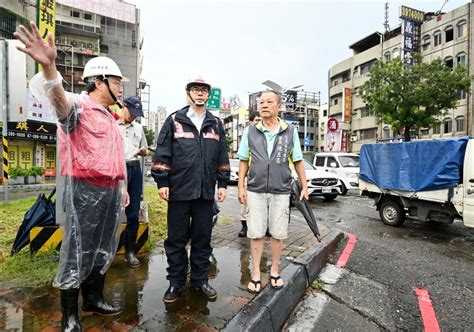 高雄晨間大雷雨淹水「深度及脛」網怨比颱風嚴重為何不放假！ 城市學