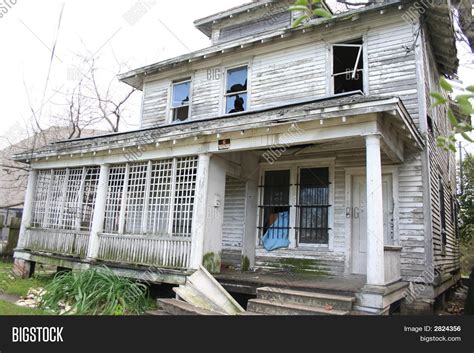 Dilapidated House Image & Photo (Free Trial) | Bigstock