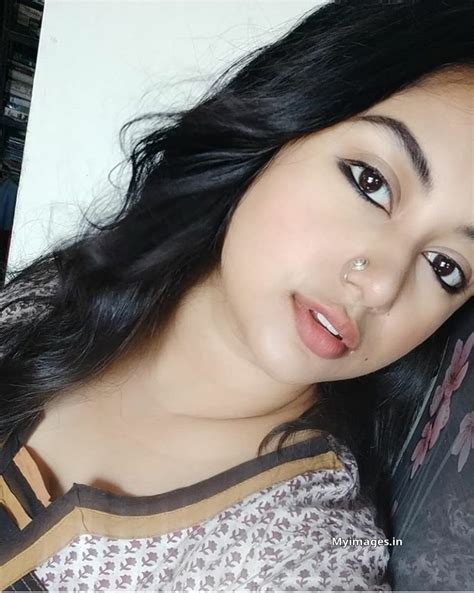 Indian Girl Hot And Sweet Selfie