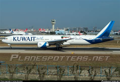 9K AOK Kuwait Airways Boeing 777 369ER Photo By Furkan Borakazi ID