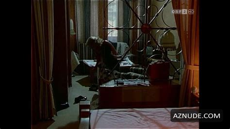 JULIA KENT Nude AZNude