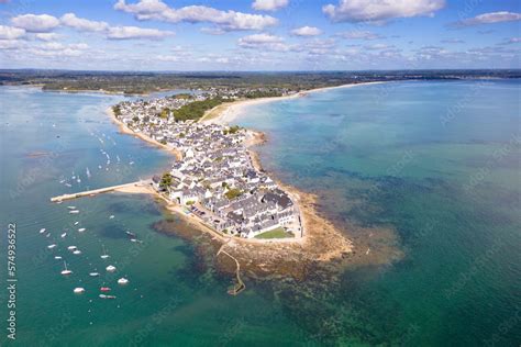 Vue A Rienne De L Le Tudy Et Son Port Mar E Haute Par Une Journ E