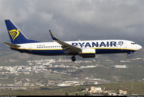 EI EMB Ryanair Boeing 737 8AS WL Photo By WalAndPl ID 1402613