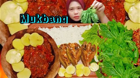 Menu Sehari Lalapan Jengkol Muda Daun Pepaya Ikan Asin Sambel