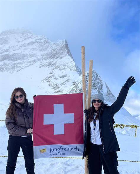 Seleb Berpose Di Jungfraujoch Puncak Tertinggi Eropa