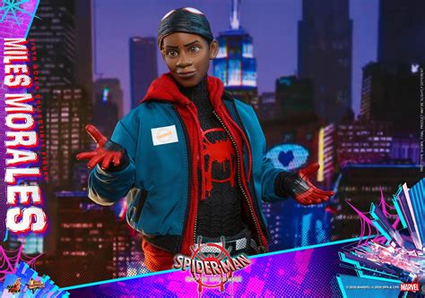 Hot Toys MMS567 Spider Man Into the Spider Verse 1 6 Miles Morales AcareToys จำหนาย ของเลน