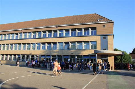 Les écoles Le Collège Et Lycée Mairie De Sézanne