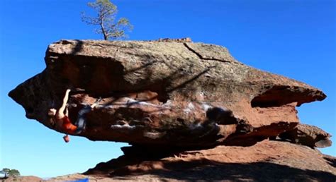 Bouldering in Albarracín, Spain - Climbing