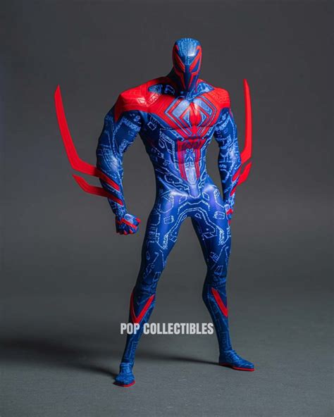 Hot Toys MMS711 Spiderman Across The Spiderverse Spider Man 2099 1 6