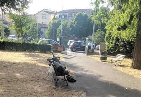 Firenze I Giardini Di Viale Nenni Chiuderanno La Sera Ritrovo