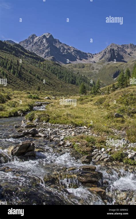 Hiking In The Oetztal Alps High Above Längenfeld Stock Photo - Alamy