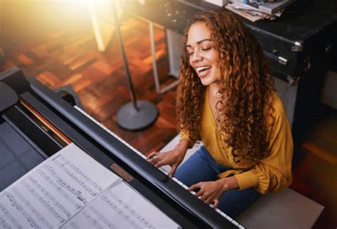 90+ Famous Female Piano Players Stock Photos, Pictures & Royalty-Free ...