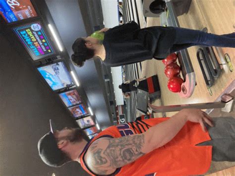 Drop It Like Its Hot Drop It Like Its Hot Discover Share GIFs