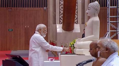 Pm Modi Inaugurates Th Bhagwan Mahaveer Nirvana Mahotsav At Bharat