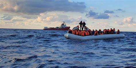 Decenas De Desaparecidos En Naufragio De Barco De Migrantes Frente A