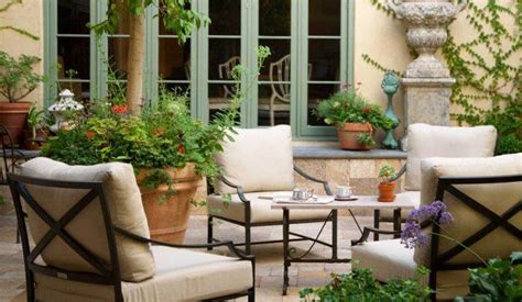 Lovely French Style Garden Design - A Parisian Courtyard | Founterior