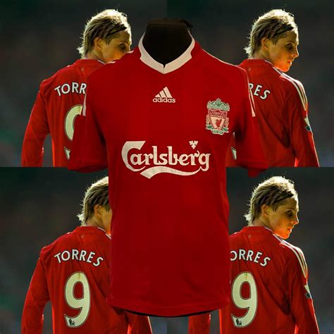 LIVERPOOL FERNANDO TORRES 2008-10 HOME FOOTBALL... - Depop