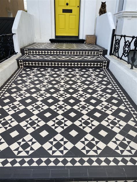 Commuters find the Bow Road train station has Victorian mosaics 15