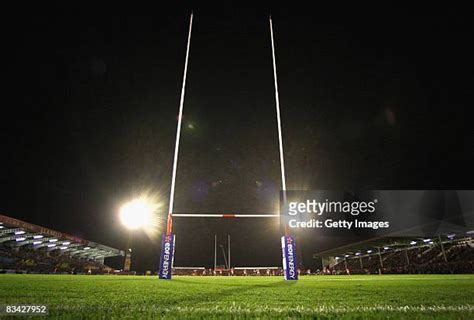 121 Bristol V Llanelli Scarlets Edf Energy Cup Stock Photos, High-Res ...