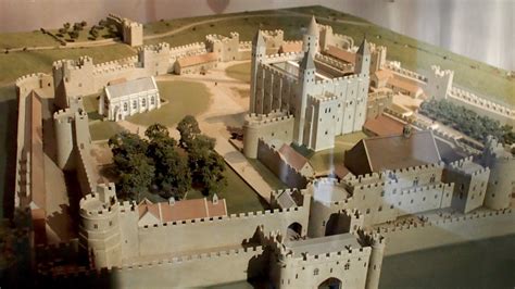 Tower of London History, Photos and More - Exploring Castles