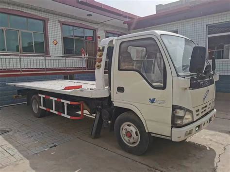 Hot Light Duty Isuzu X Tons Lhd China Flatbed Wrecker Towing Truck