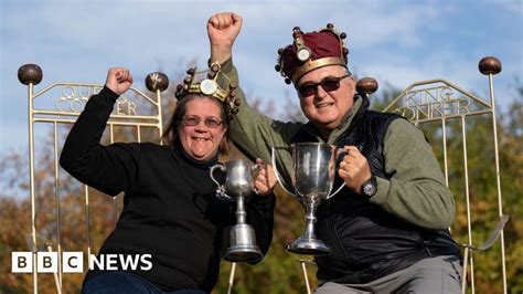 World Conker Champion Crowned In Northamptonshire After 30 Year Wait