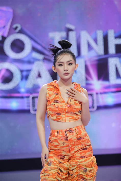 Mang kem dưỡng da đi tỏ tình hot girl tuổi bị trai đẹp từ chối