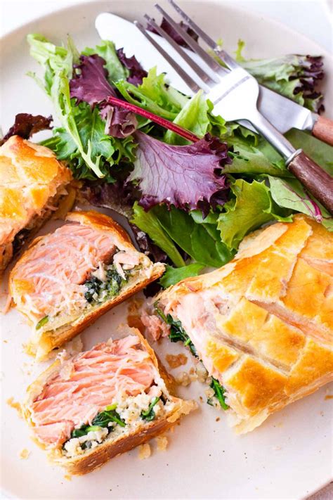 Salmon Wellington With Puff Pastry Salmon En Croute Cooking For My Soul