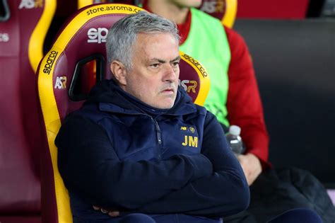 Mourinho Esalta La Roma E Poi Svela L Incredibile Retroscena A