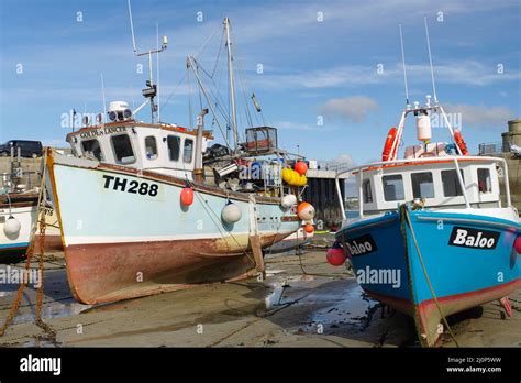 Fishing Boats at Newquay Harbour, Cornwall Stock Photo - Alamy