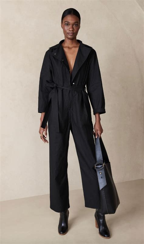 Kelly Ripas Black Jumpsuit Steals The Show Purewow