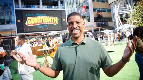 Former Nba Player Kevin Johnson Set To Open New Locations For His