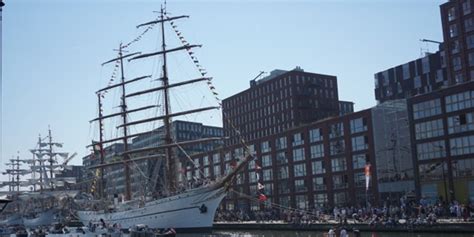 Varen Tijdens Sail Amsterdam I Bij Naupar Keuze Uit Schepen