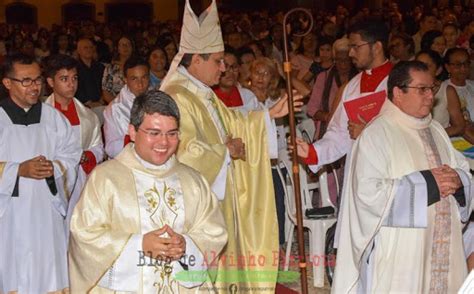 Missa Solene Celebra Anos De Ordena O Sacerdotal Do Bispo Da