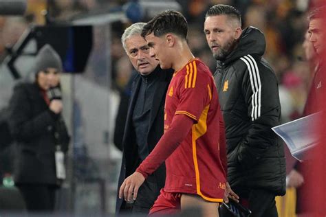 Roma Tegola Mourinho Dybala Sta Male Davvero Le Condizioni Del