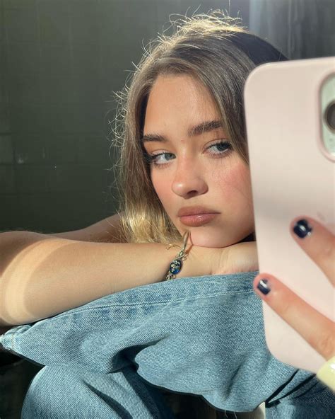 Lizzy Greene 08 16 2022 • Celebmafia