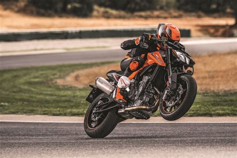 Ktm Duke Visceralidad Pura Para Sacudir El Segmento De Las